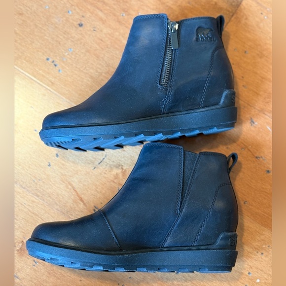 Sorel Evie II Waterproof Black Leather Zip Booties Size 7 - Picture 6 of 9